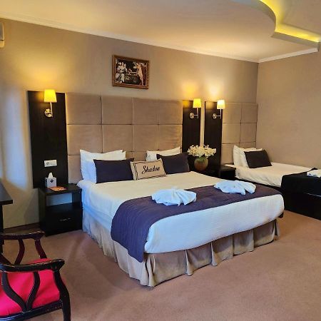 Shadow Boutique Hotel & Spa Chişinǎu Buitenkant foto