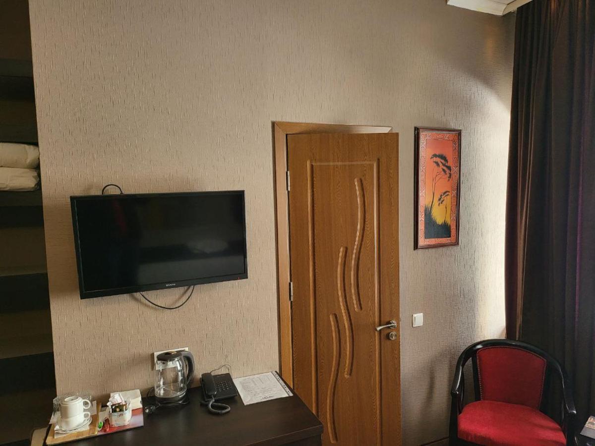 Shadow Boutique Hotel & Spa Chişinǎu Buitenkant foto
