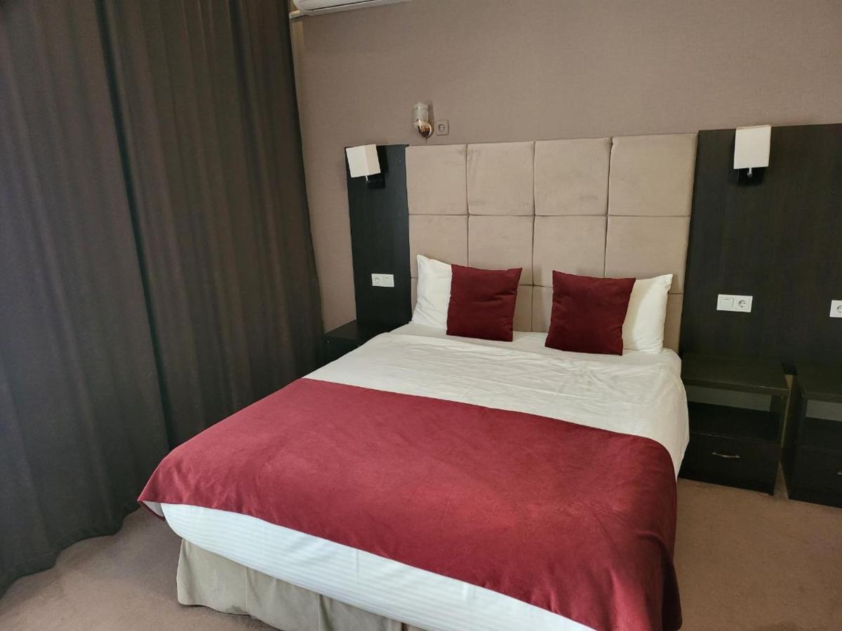 Shadow Boutique Hotel & Spa Chişinǎu Buitenkant foto